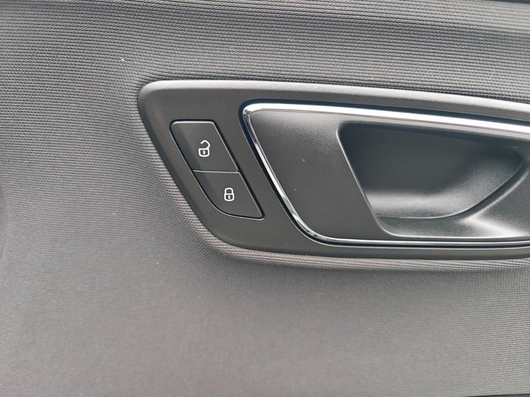 2013 SEAT Leon 1.2 TSI SE 5dr [Technology Pack] HATCHBACK Petrol Manual