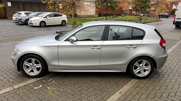 BMW, 1 SERIES, Hatchback, 2006, Semi-Auto, 1995 (cc), 5 doors