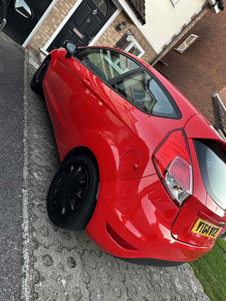 FULL MOT - Ford, FIESTA, Hatchback, 2014, Manual, 1241 (cc), 3 doors