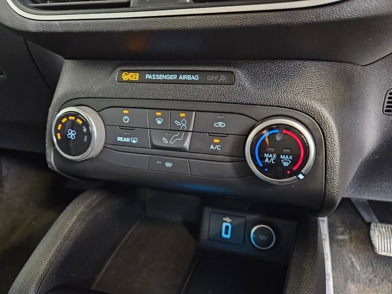 2019 Ford Focus 1.0T EcoBoost Zetec Hatchback 5dr Petrol Manual Euro 6 (s/s) (100 ps) Hatchback P...