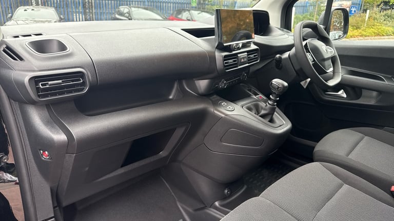 2025 Peugeot Partner 1.5 BlueHDi 950 Professional-Plus Long Panel Van 6dr Diesel Manual LWB Euro ...
