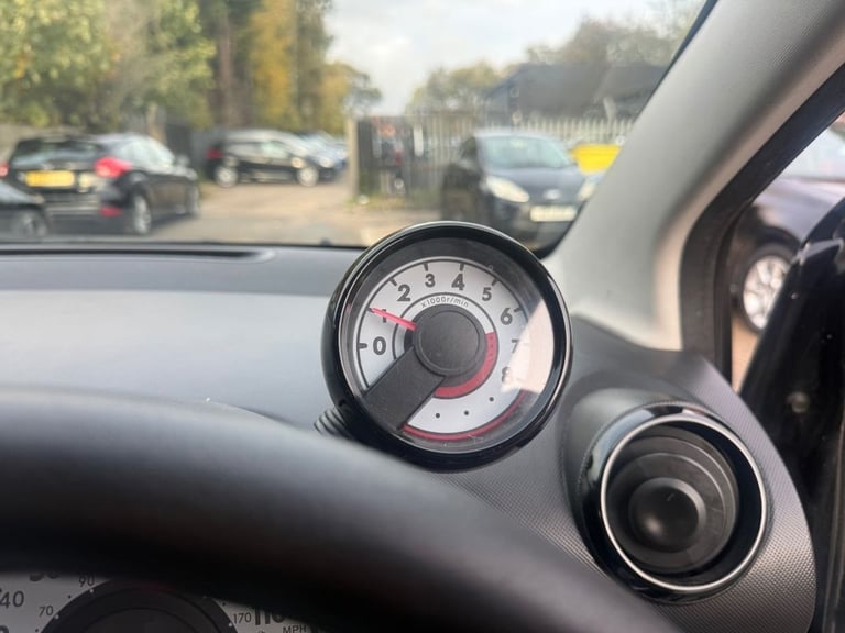 2010 Citroen C1 1.0i VTR+ Hatchback 3dr Petrol Manual Euro 4 (68 ps) Hatchback Petrol Manual - Image 24