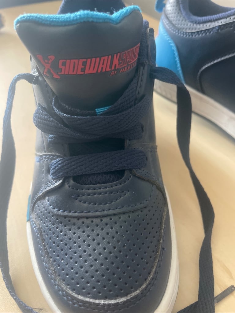 Children’s Heelys  sidewalk sport  Size 13.  