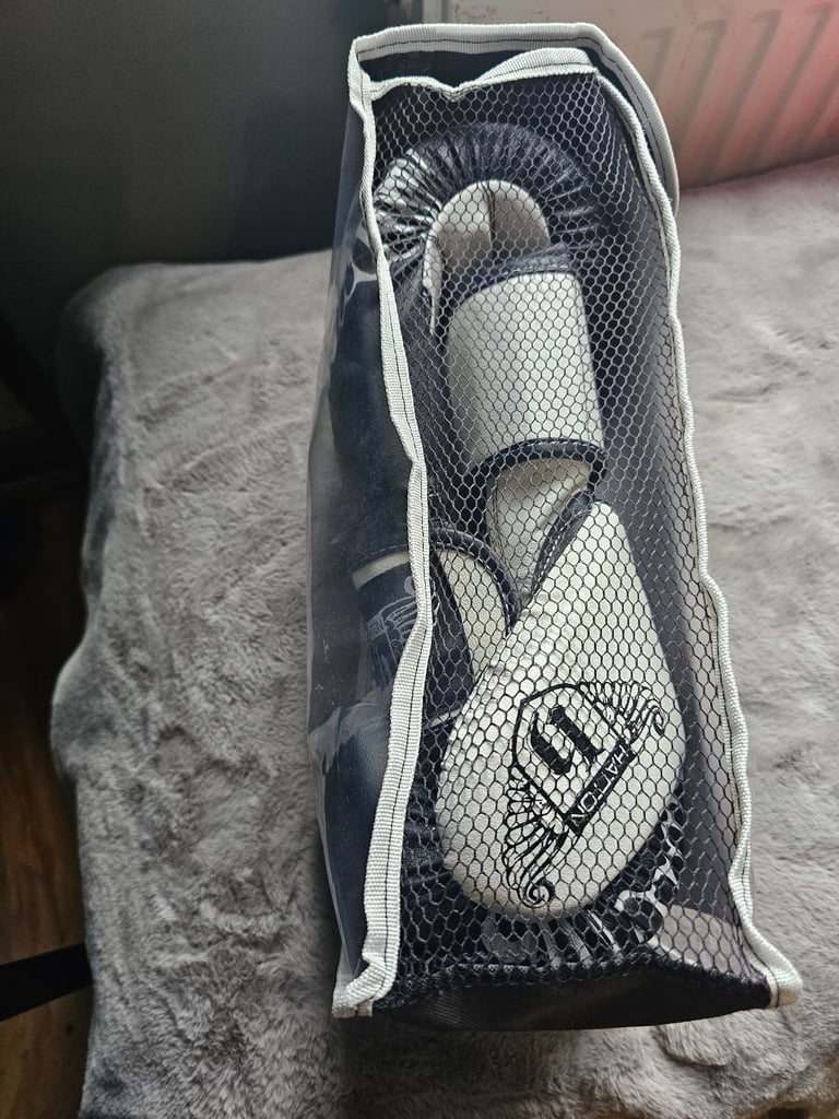 Hatton PU Sparring/Boxing Gloves 10oz - Black