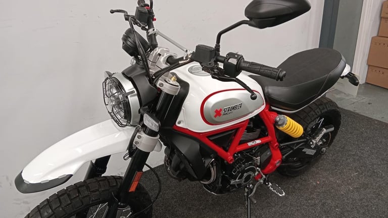 DUCATI SCRAMBLER DESERT SLED ** 12 MONTH MOT - ONE FORMER KEEPER - TAIL TIDY ** 