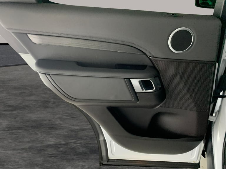 2019 Land Rover Discovery 3.0 SD V6 HSE SUV 5dr Diesel Auto 4WD Euro 6 (s/s) (306 ps) - AUTO PARK...