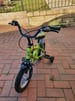 Children&#039;s bike with stabilisers (12&#039;&#039;)