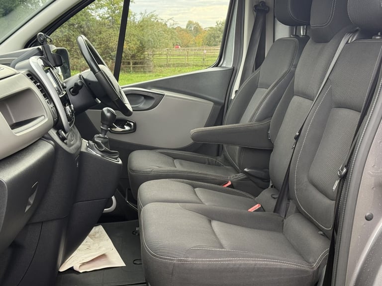 RENAULT TRAFIC 1.6 LL29 ENERGY dCi 140 Sport 2015