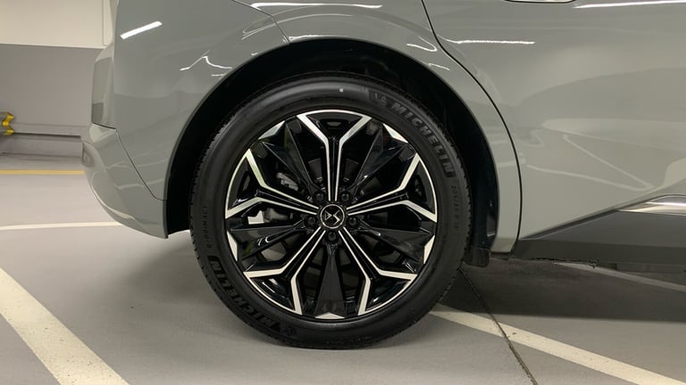 2025 DS Automobiles DS 4 1.6 E-TENSE Rivoli 5dr EAT8 HATCHBACK PETROL/ELECTRIC Automatic