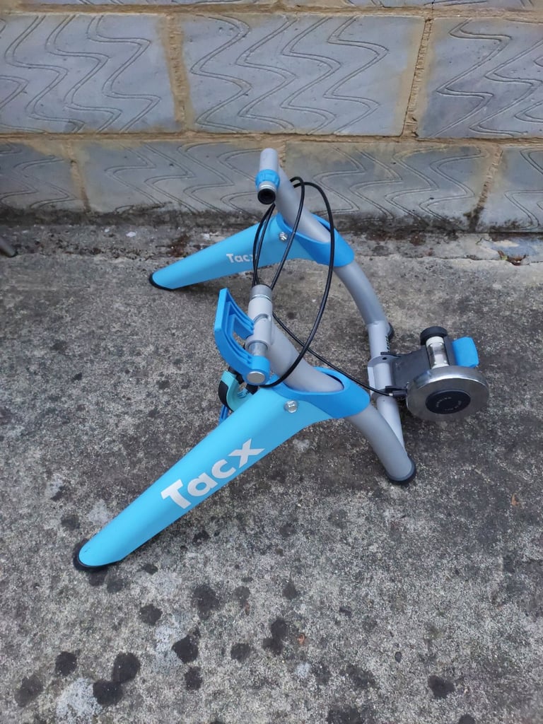 TACX bicycle indoor/outdoor trainer stand,like new