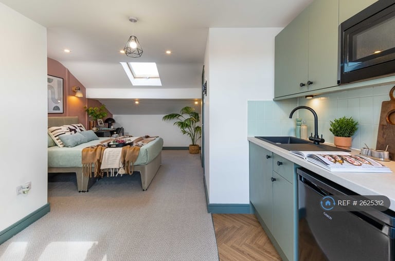 1 bedroom in Monmouth Avenue, Bury, BL9 (#2625312)