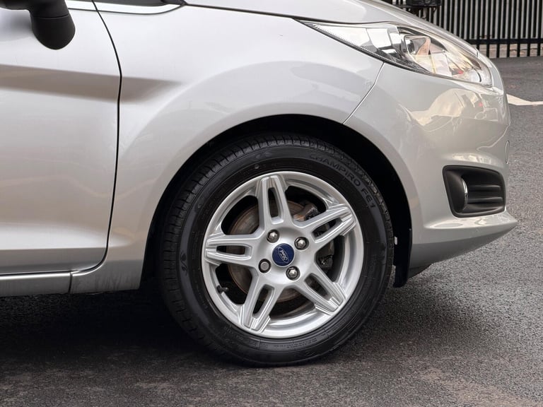 2013 Ford Fiesta 1.0T EcoBoost Zetec Euro 5 (s/s) 3dr HATCHBACK Petrol Manual