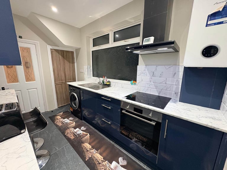 Spacious Master Double Room for Rent – Hounslow Central Location