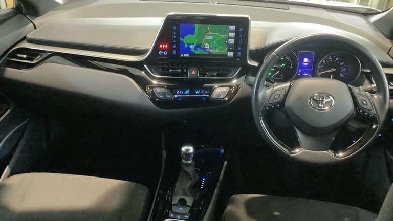 2019 Toyota C-HR 1.8 VVT-h Dynamic SUV 5dr Petrol Hybrid CVT Euro 6 (s/s) (122 ps) Automatic SUV ...