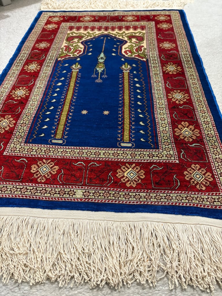 Vintage hand made Turkish hereke pure silk rug.78 cm x 50 cm .