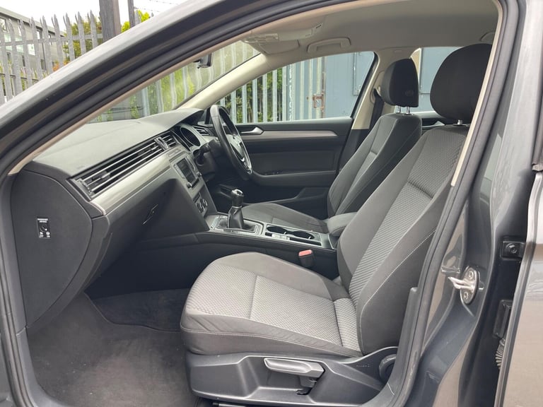 2015 Volkswagen Passat 1.6 TDI BlueMotion Tech S Euro 6 (s/s) 4dr SALOON Diesel Manual