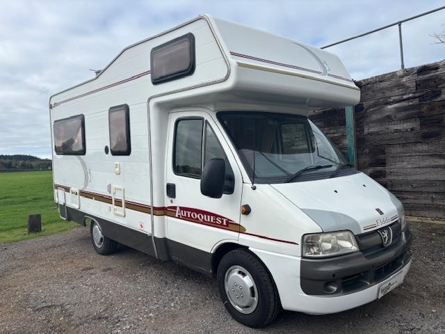 2004 Elddis Autoquest 400 Motorhome with Rear Lounge
