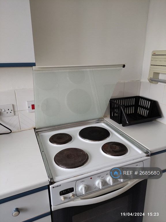 1 bedroom flat in Braehead Road, Cumbernauld, Glasgow, G67 (1 bed) (#2685680)