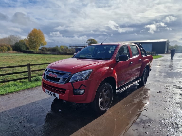 2016 Isuzu D-Max Red LWB 5 Seat Double Cab  Drives Perfect  12mth MOT  Clean