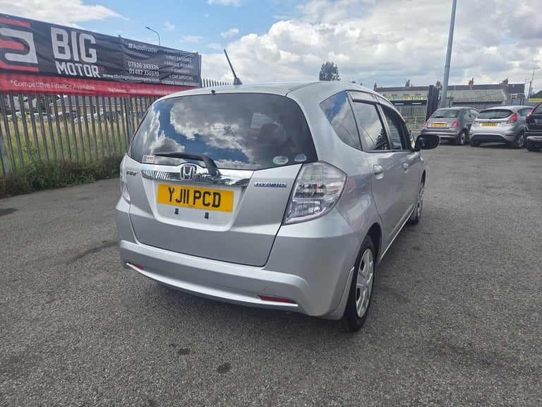 2025 Honda Fit HYBRID ELECTRIC Manual