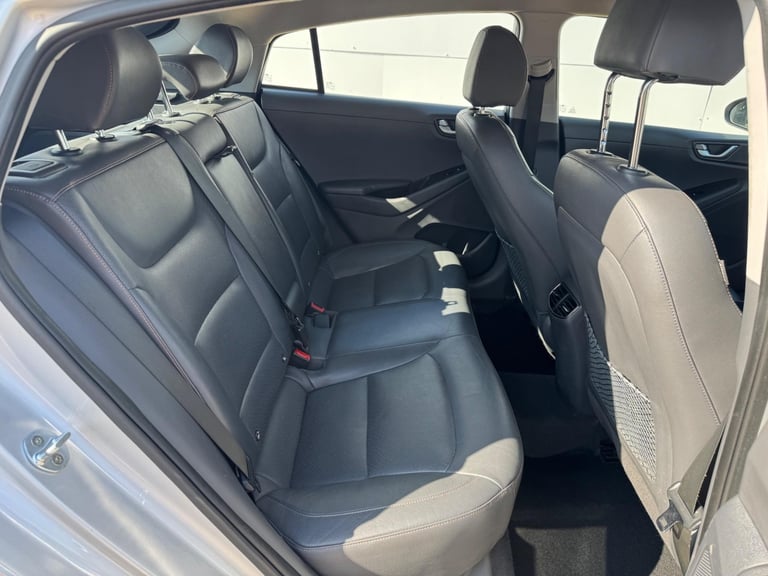2018 Hyundai IONIQ 28kWh Premium SE Hatchback 5dr Electric Auto (120 ps) HATCHBACK Electric Autom...