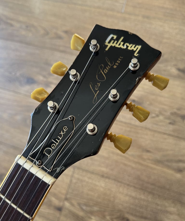 1969 Gibson Les Paul Deluxe Goldtop (Humbucker conversion) - Trades