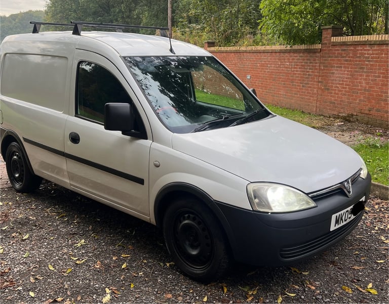 image for 2009 Vauxhall Combo 1.3 Diesel  NO VAT Roof rack