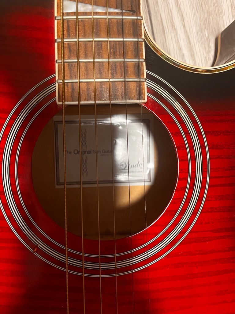 Lindo Electro Acoustic Slimline Guitar