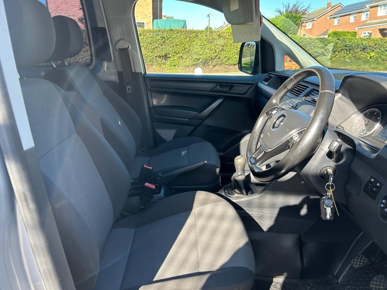 2018 Volkswagen Caddy Maxi 2.0 TDi C20 Maxi FWD 5dr (Window) WINDOW VAN Diesel Manual