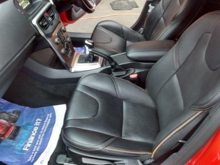 2015 Volvo V40 Cross Country D2 [120] FSH Cross Country Lux 5dr HATCHBACK Diesel Manual