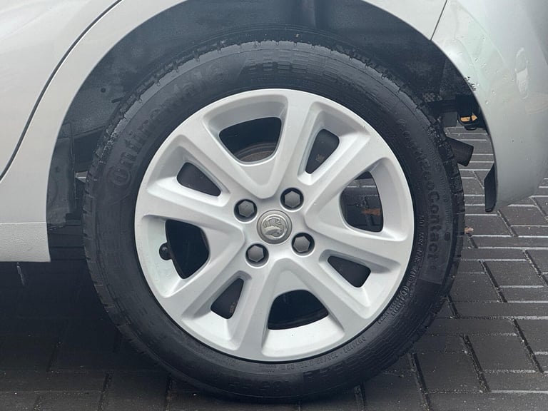  Vauxhall Viva 1.0i SE Euro 6 5dr (a/c) Petrol Manual