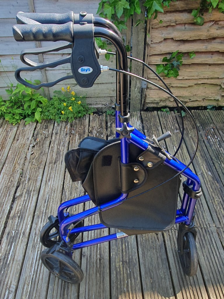 Tri Wheel Mobility Walker - Excellent condition (hardly used)