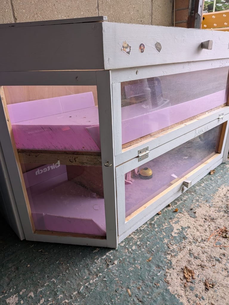 Indoor guinea pig hutch