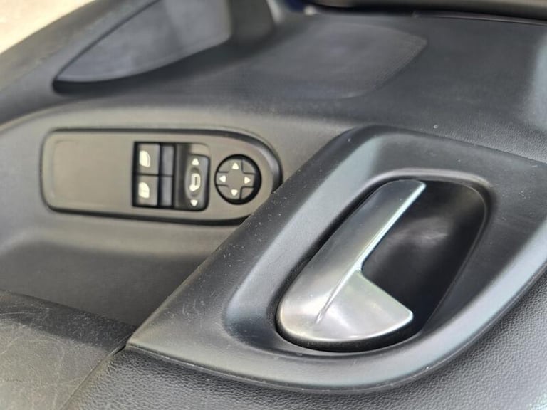 2014 Citroen C3 1.2 VTi VTR+ Euro 5 5dr HATCHBACK Petrol Manual