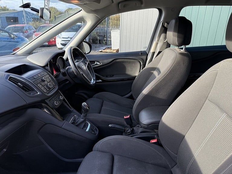 2015 Vauxhall Zafira Tourer 2.0 CDTi SRi MPV 5dr Diesel Manual Euro 5 (130 ps) MPV Diesel Manual