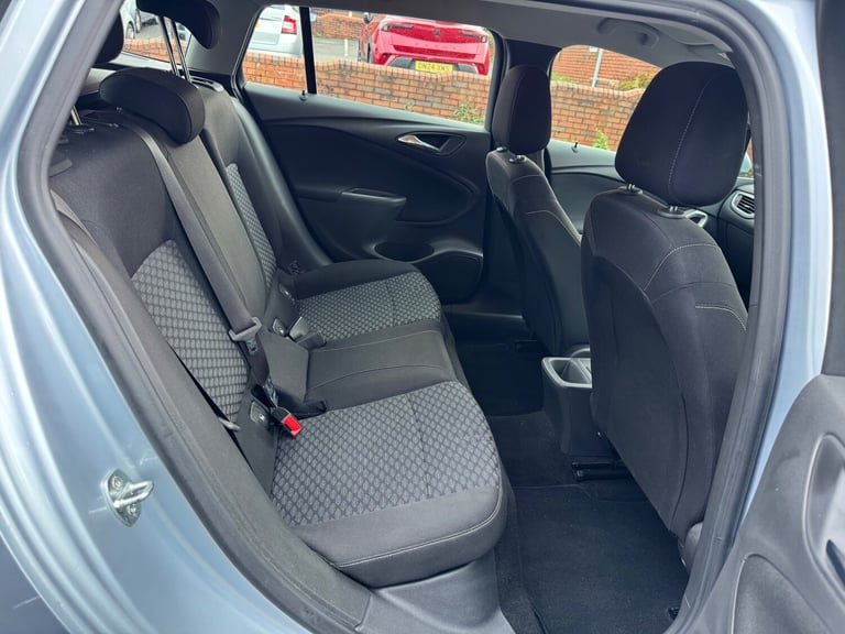 2017 Vauxhall Astra 1.6 CDTi ecoFLEX Design Sports Tourer 5dr Diesel Manual