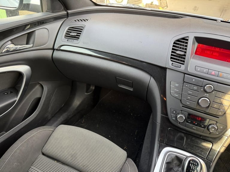 2011 Vauxhall Insignia 1.8i 16V SRi Vx-line 5dr HATCHBACK Petrol Manual