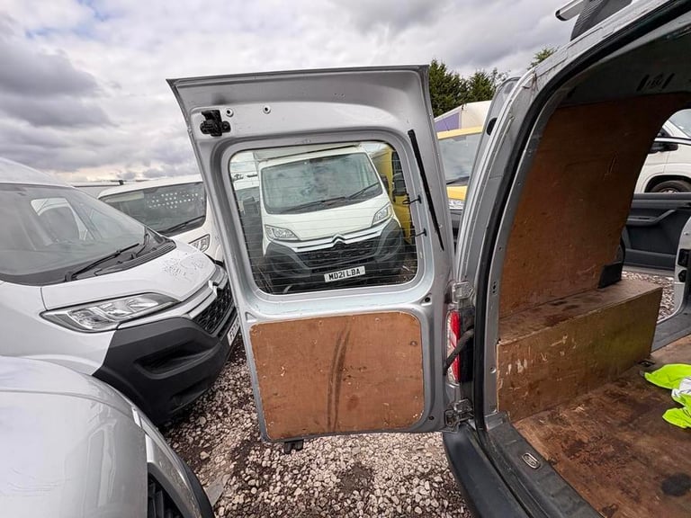 2012 Volkswagen Caddy Caddy C20 TDI 102 Panel Van DIESEL Manual