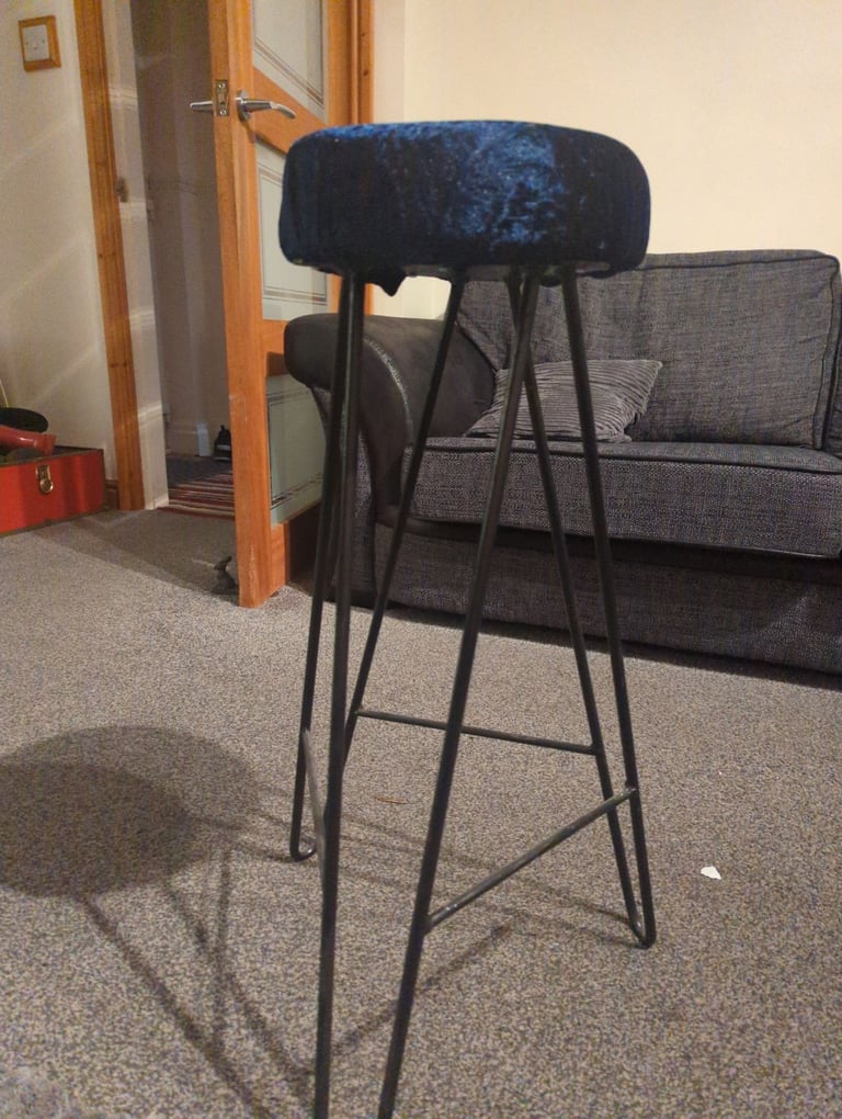 image for 3 x Bar stools 
