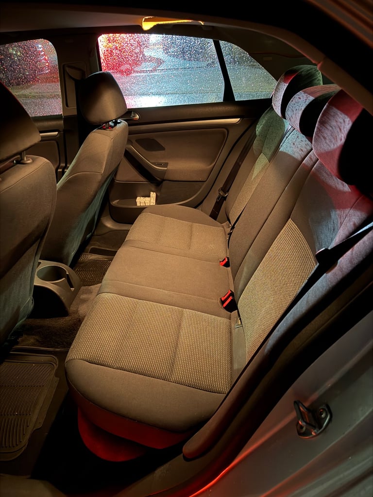 Volkswagen, JETTA, Saloon, 2006, 1595 (cc), 4 doors