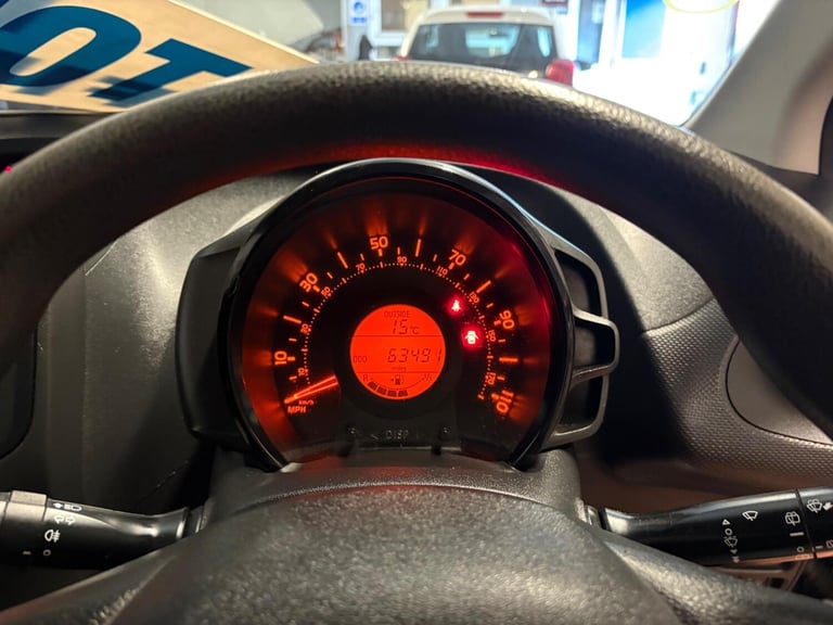 PEUGEOT 108 1.0 Access 2015