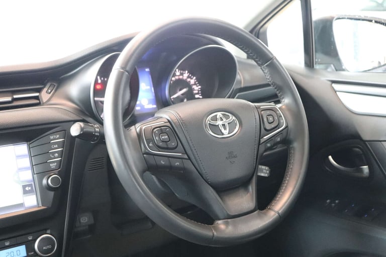 2017 Toyota Avensis 2.0 Avensis Business Edition+ D-4D 4dr Saloon Diesel Manual