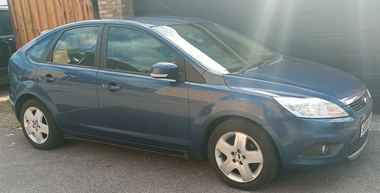RELUCTANT SALES Well Maintained Automatic Blue Ford FOCUS Hatchback 2008,1596 (cc), 5 doors