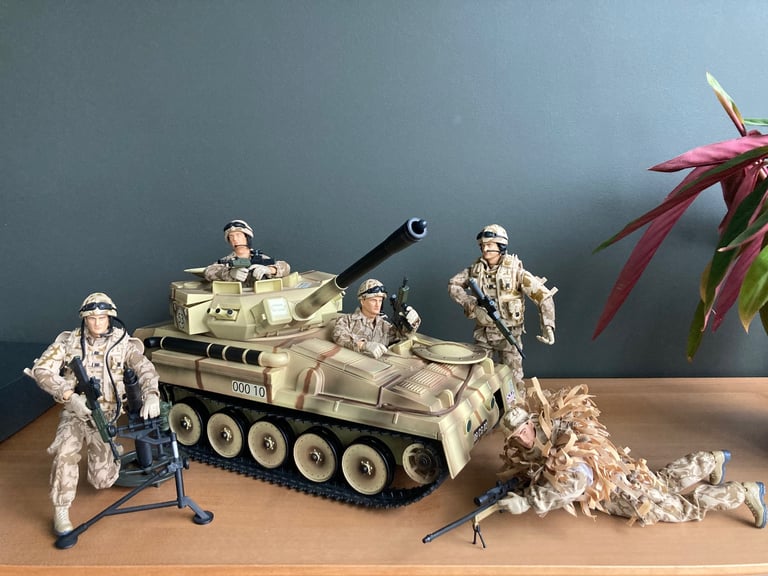 image for H.M. Armed Forces Fast Pursuit Battle Tank with 4 Infantrymen &  Marines Commando Sniper.