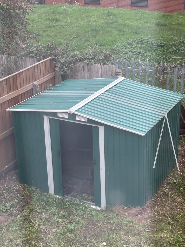 B&Q Metal Garden Shed