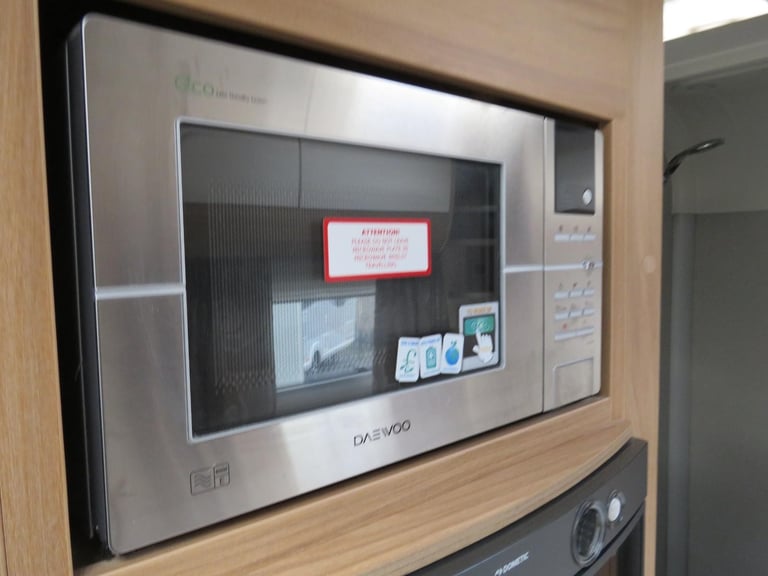 Bailey Autograph Approach 75/2 4 Berth Fixed Bed