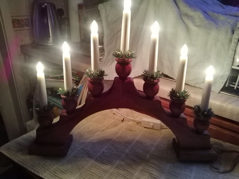 Candle arch