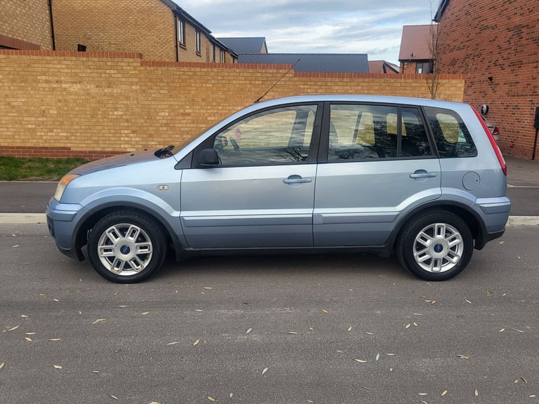 Automatic ford fusion 1.6 zetec climate. 2006 . Recent Cambelt kit 