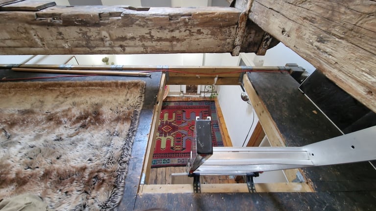 Office Studio Space with mezzanine £700 p/m work only - Available immediately 