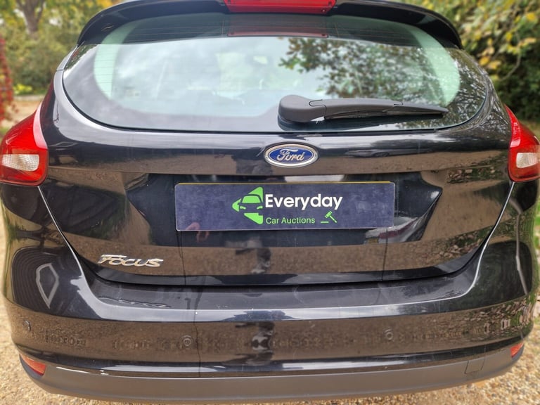 2015 Ford Focus 1.6 TDCi 115 Titanium 5dr HATCHBACK Diesel Manual - Image 23